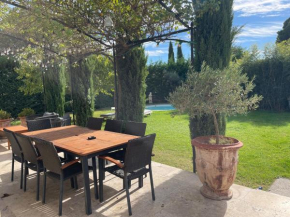 Villa proche d'Avignon.